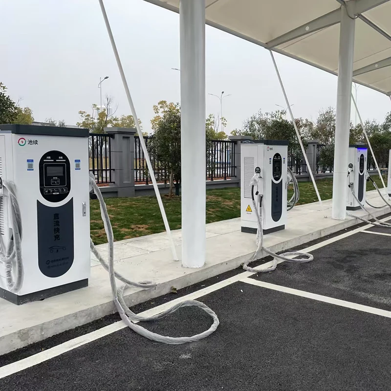 เครื่องชาร์จรถยนต์ไฟฟ้ากระแสตรงแบบพกพา 60kW พร้อมรถเข็นและช่องรับพลังงานแสงอาทิตย์ รองรับ 380V/480V กันน้ำ IP67