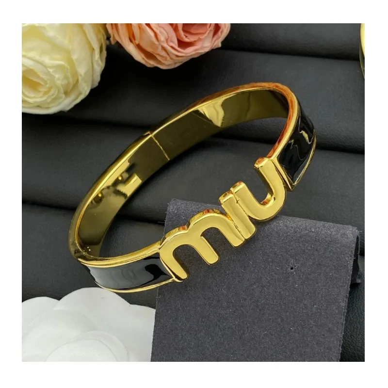 

New Mujia Epoxy Bracelet Women's High Sense Light Luxury Versatile Fashion Letter Bracelet