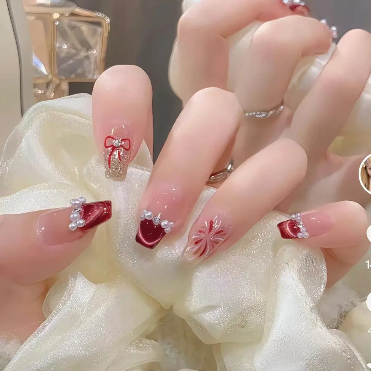 

24pcs Red French Square False Nails Tips Flash Pearl Bow Design Mid-length Ballet Fake Nail Art Datachable Simple Press on Nails