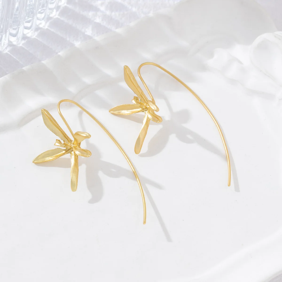 LATS Vintage Iris Ear Thread Earring New Light Luxury Flower Earrings for Women with Ancient Style Fashion Jewelry