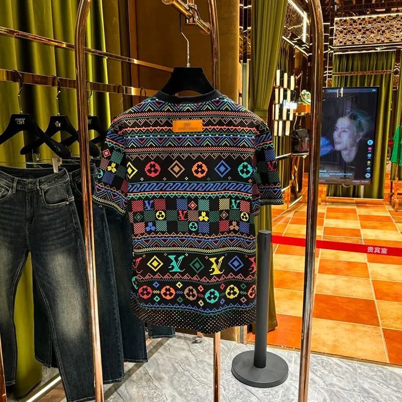 New product 2025 trend explosion fashion versatile men's and women's same color printing new short-sleeved top