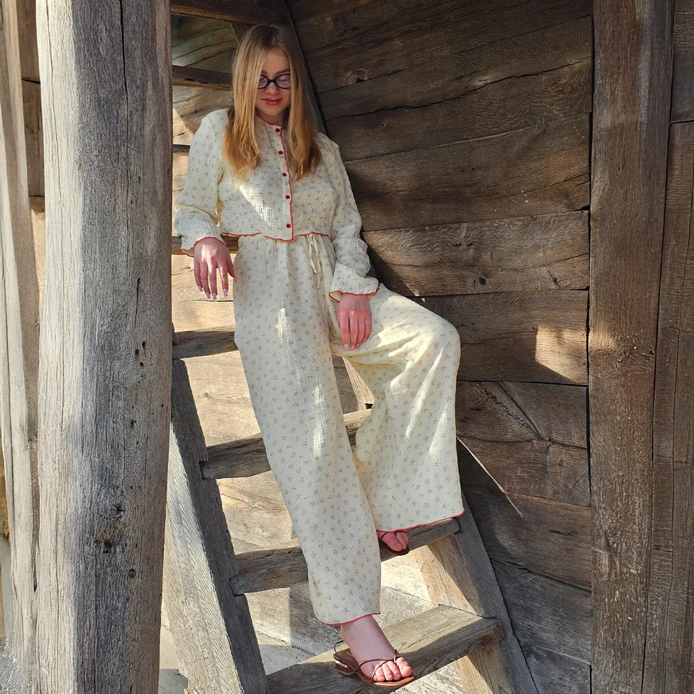 طقم بيجامات مطبوع من القطن الخالص عصري ومريح لعام 2026 بيجامات جديدة للخريف ملابس نوم متباينة للنساء