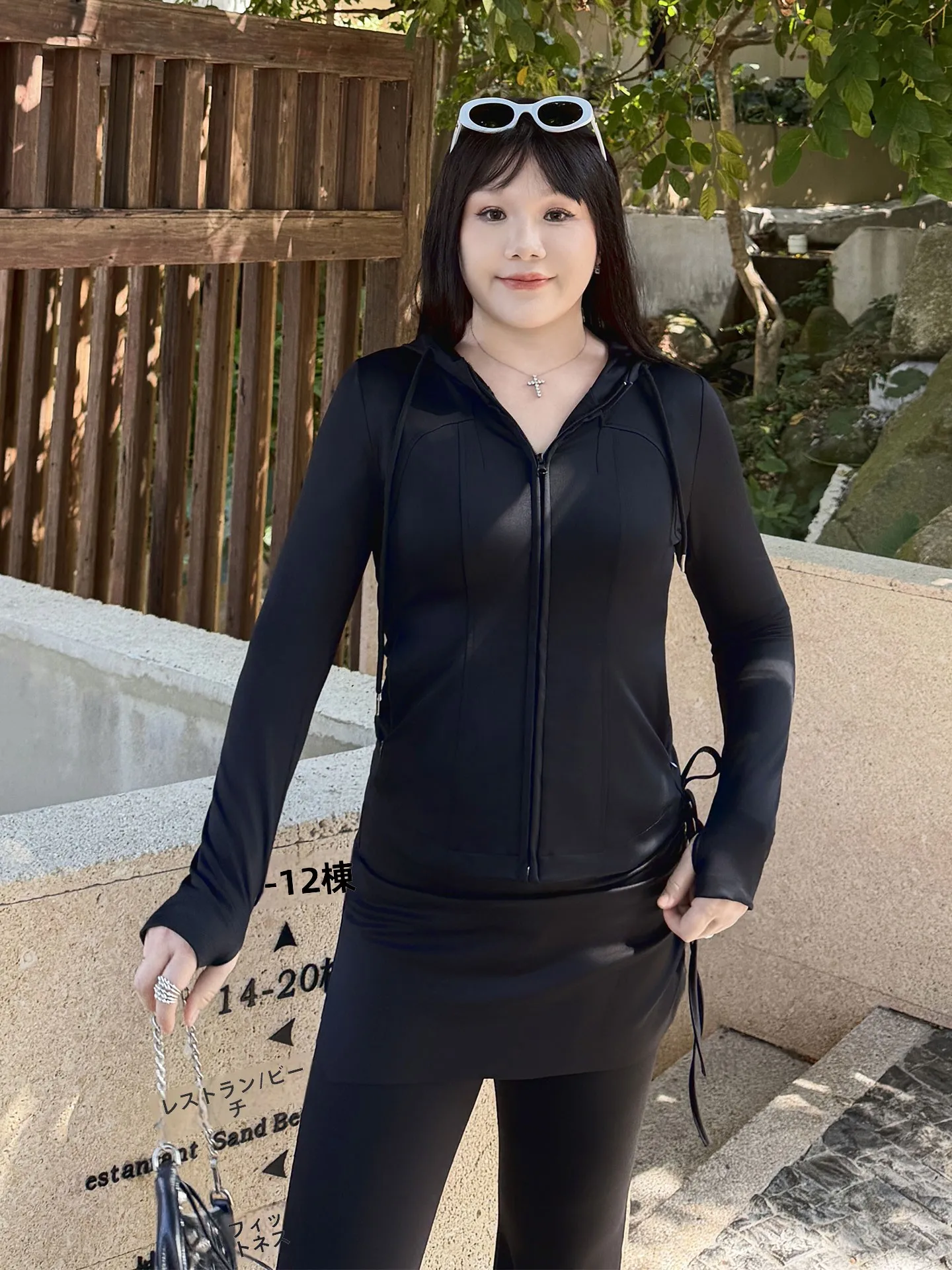 

Женская спортивная куртка Slim Fit для активного отдыха, весна 2026, большие размеры, для велоспорта, с капюшоном, повседневная, с длинными рукавами, на молнии, цветная