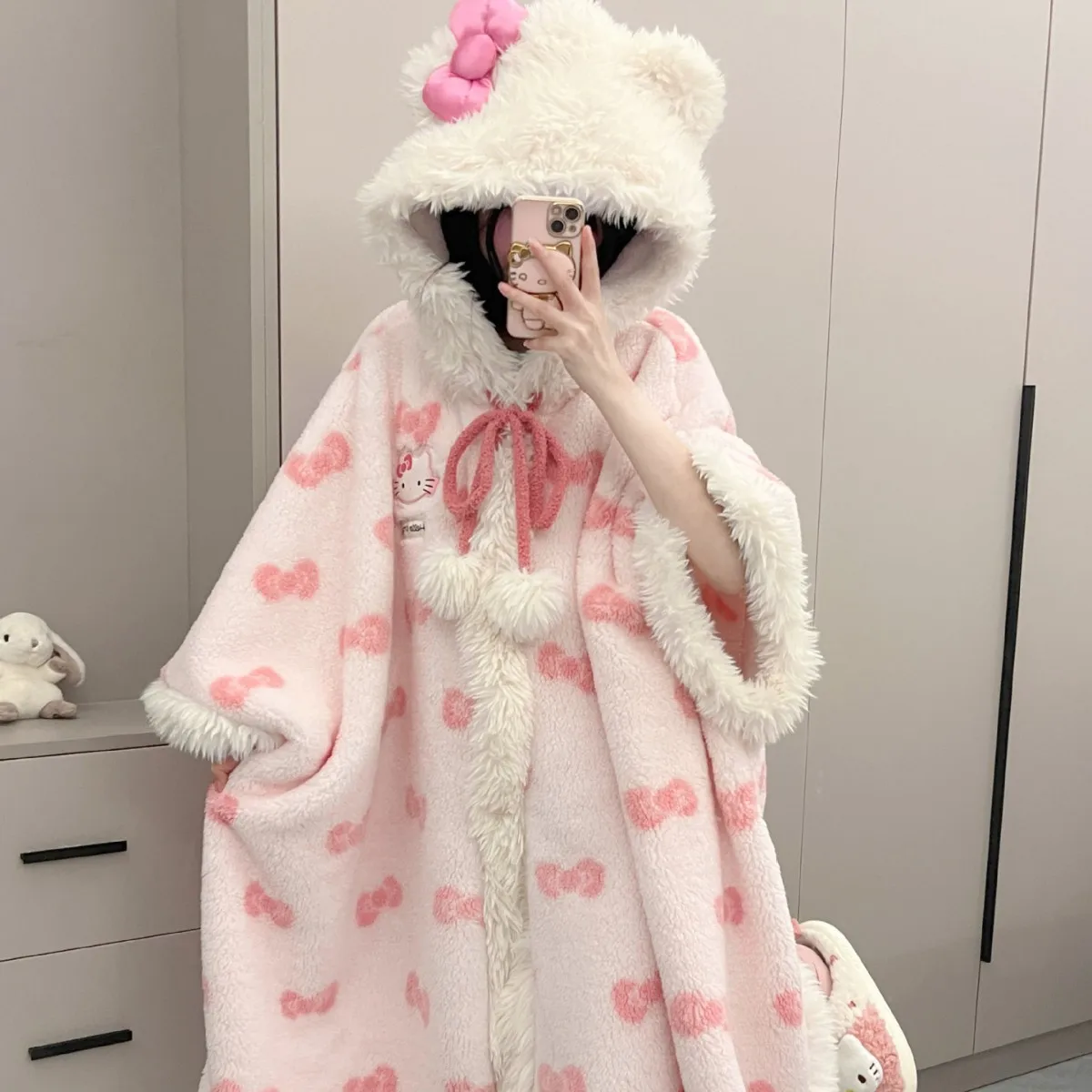 Sanrio Hello Kitty Girls Pajamas Robes Winter Warmth Coral Velvet Women\'s Home Clothes Cape Set Home Clothes Holiday Gifts