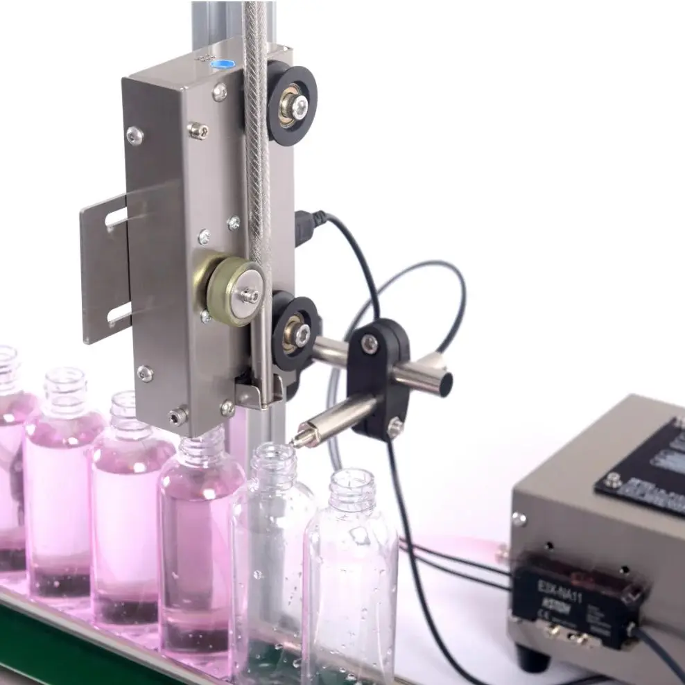 آلة تعبئة أوتوماتيكية مضادة للتنقيط وحشو رغوة مضاد مع فوهة تعبئة لأعلى ولأسفل مع حزام ناقل #2