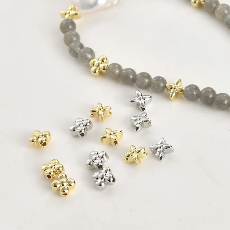 ลูกปัดทองแดงชุบทองรูปดาวและดอกไม้ 20 ชิ้น อุปกรณ์ตกแต่งสำหรับทำสร้อยข้อมือ สร้อยคอ และเครื่องประดับ DIY