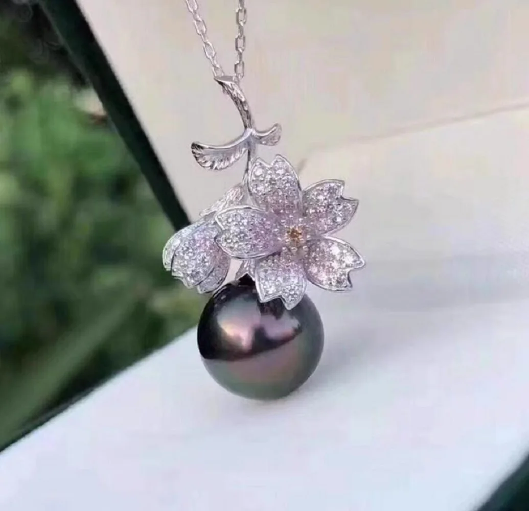 

Gorgeous 10-11mm South Sea Perfect Round Black Pearl Pendant 925s