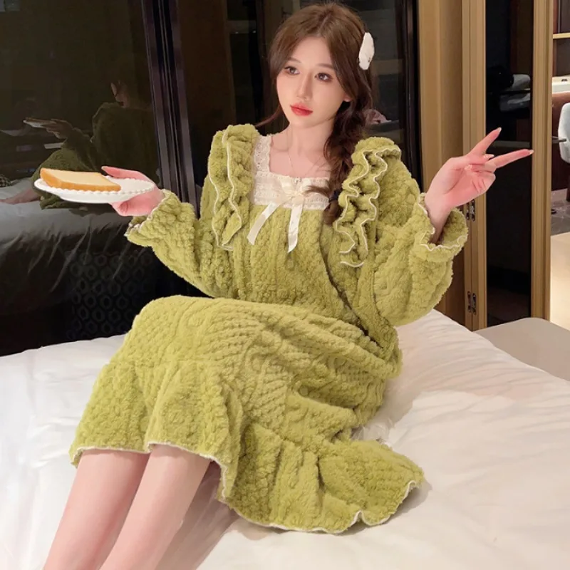 5XL Large SIze Winter Flannel Nightgown Women\'s  Plush Pajamas Sweet Princess Style Long-sleeved Midi Home Sleep Dress Outwear