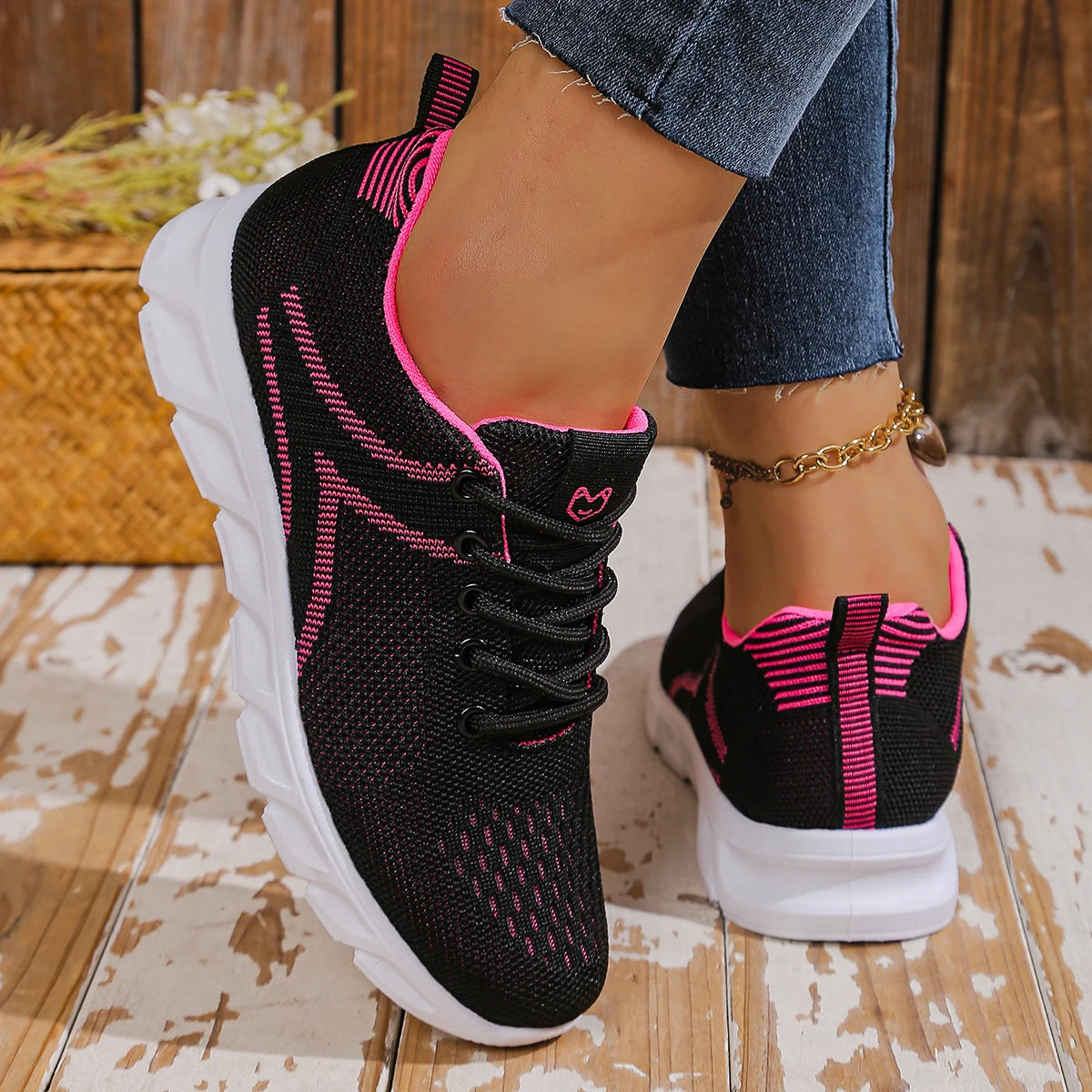 2026 Frühjahr/Sommer Neuer Stil Damen-Sohlen-Schuhe – Fly-Weave Atmungsaktive, Bequeme, Weichlaufende Anti-Rutsch-Fitness-Schuhe – Detail 2