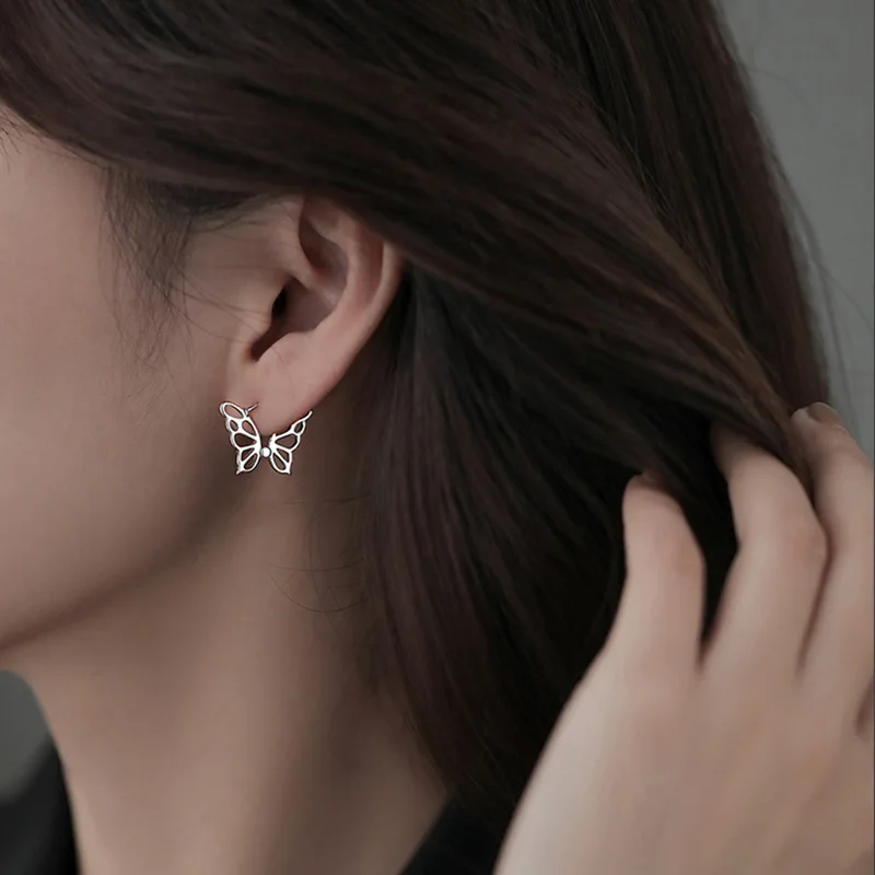Cute Romantic Butterfly Hoop Earrings For Women Simple Style Hollow Small Animal Trendy Female Piercing Earring Accessories