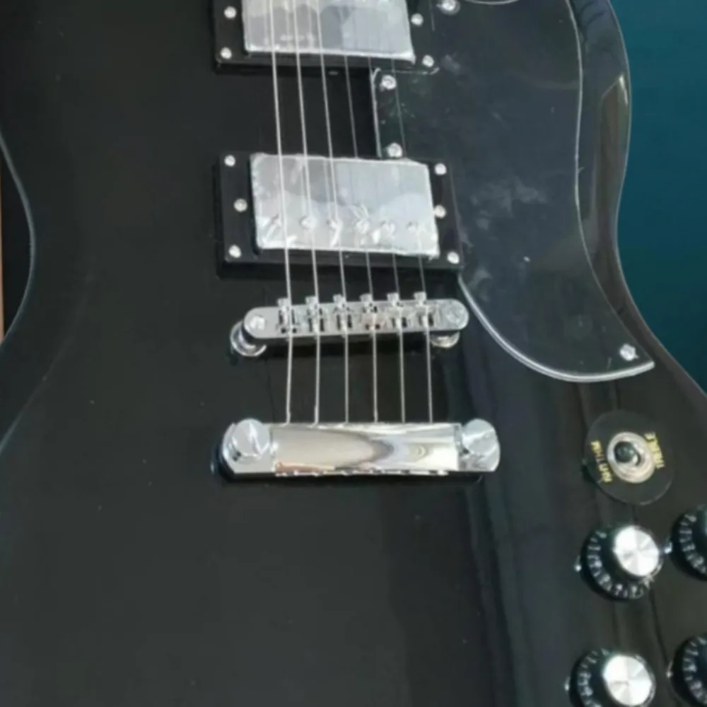 Cross Pearl Gloss Black SGQ Electric Guitar, Chrome Tune-o-matic Bridge & Alnico Classic Humbucker Pickups
