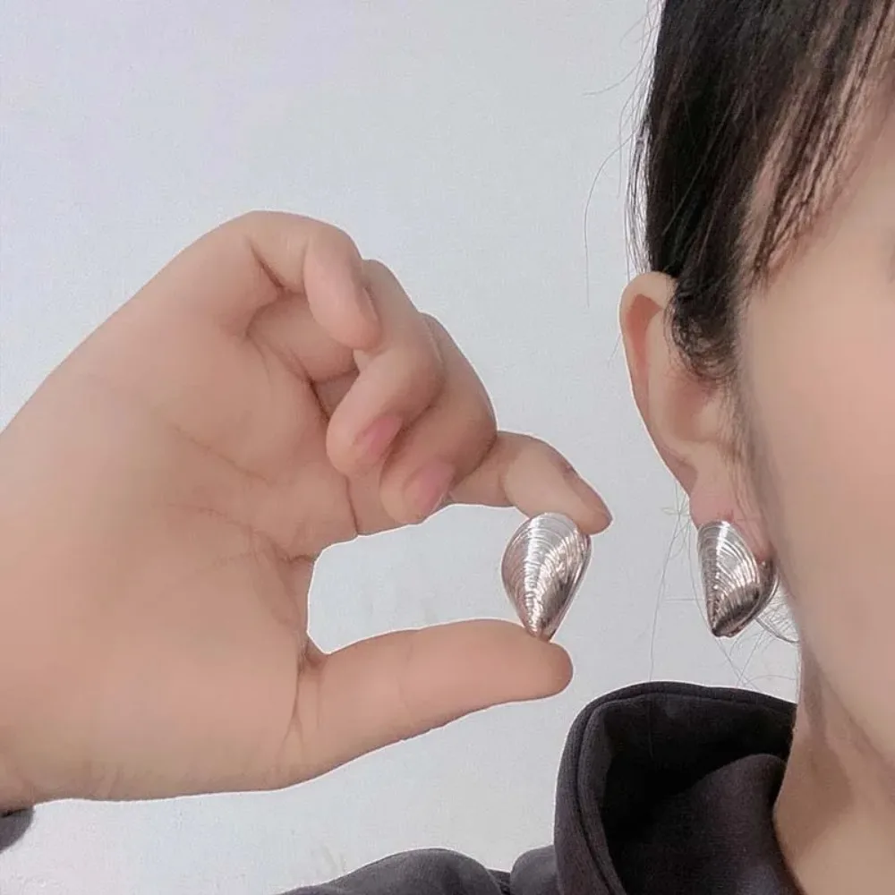 Fashion Vintage Shell Thread Earrings Punk Shell Shell Pattern Ear Buckle Irregular Shell Grain Earrings