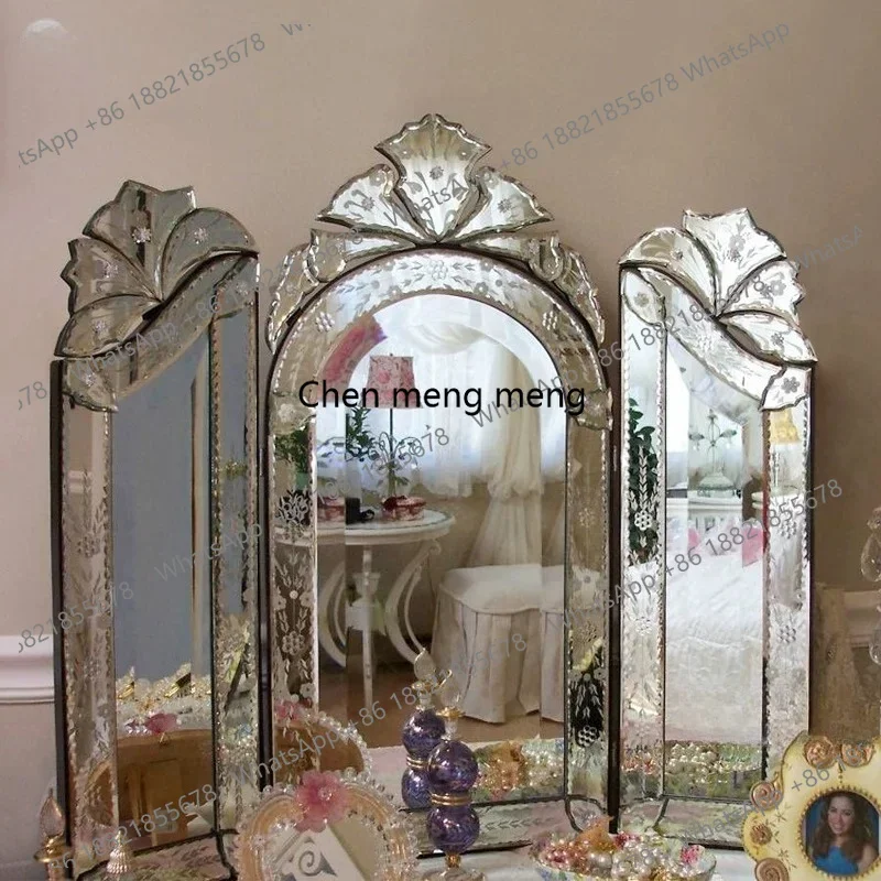 

Carved tri-fold mirror European neoclassical bedroom makeup, dressing mirror