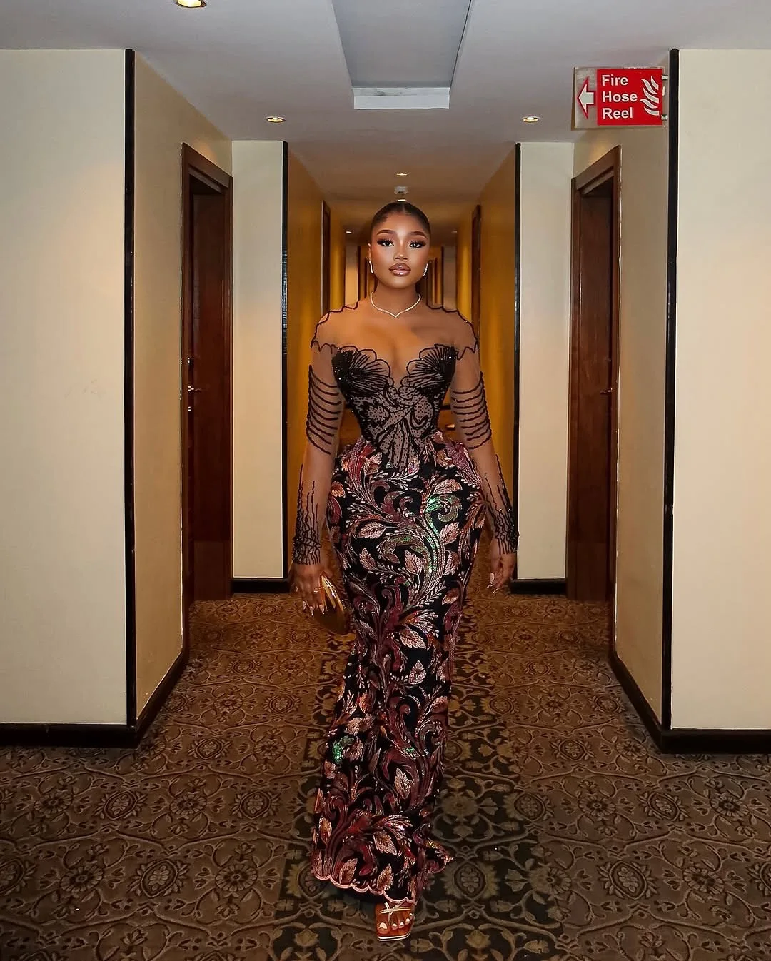 2025年 ブラック シース プロムドレス プリント ビーズ クリスタル フルスリーブ イブニング フォーマル パーティー バースデー ガウン ドレス ZJ676