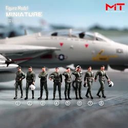 Miniatures Figurine 1/72 1/48 1/32 Chinese Modern Fighter Pilots Male Soldier Figures Model Scene Props for Cars Aircraft Toys