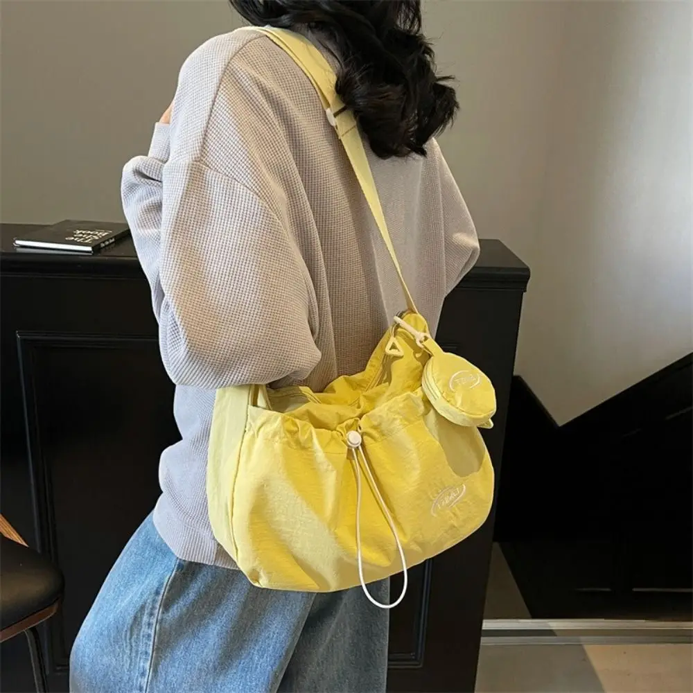 

Trendy Casual Drawstring Shoulder Bag Large Capacity Zipper Pleated Crossbody Bag Solid Color Designer Commuting Bag Travel