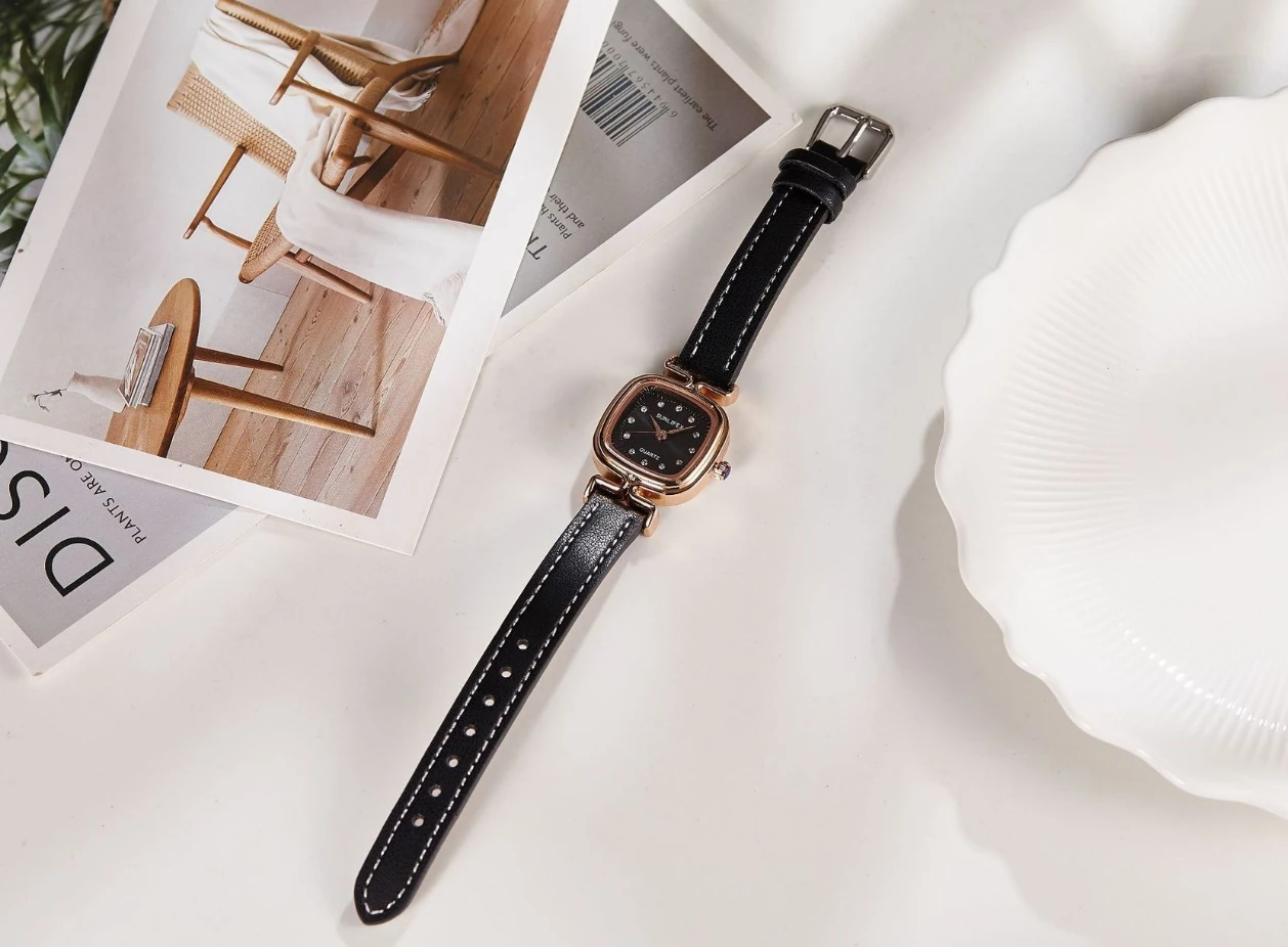 New 2024 Women\'s Popular Fashion Square Breathable Leather Strap Watch Diamond Casual Sports Watch In Stock