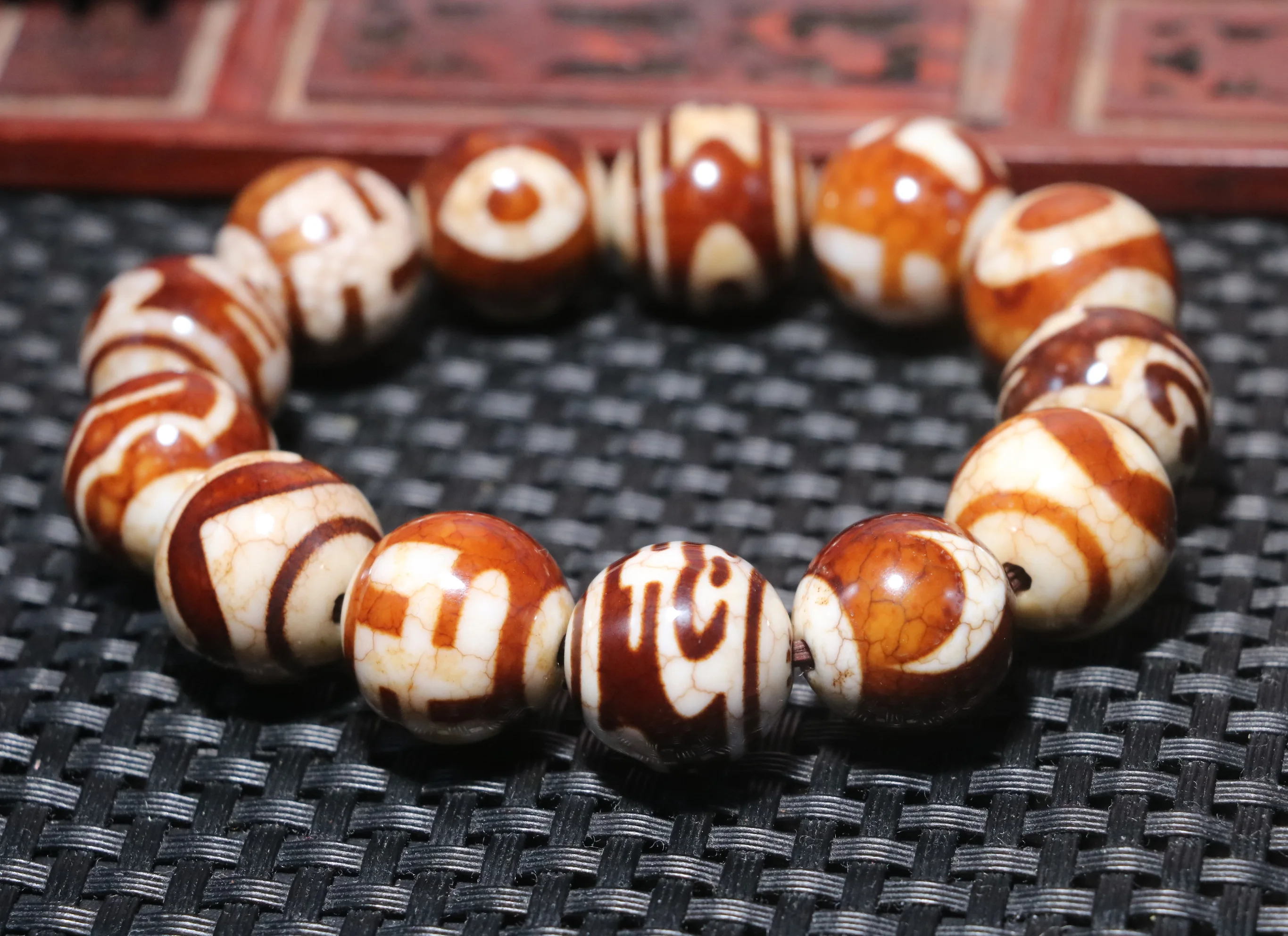 Magic Tibetan old Agate Multiple Symbolize Round 16MM dZi Bead Bracelet Amulet R Timestown UPD210825A1