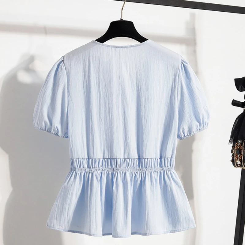 PLUS ขนาดผู้หญิงเสื้อฤดูร้อน 2025 สไตล์ฝรั่งเศสหวานขอบลูกไม้บางเอว Cinched แขนสั้นตุ๊กตาเสื้อลําลองเสื้อ