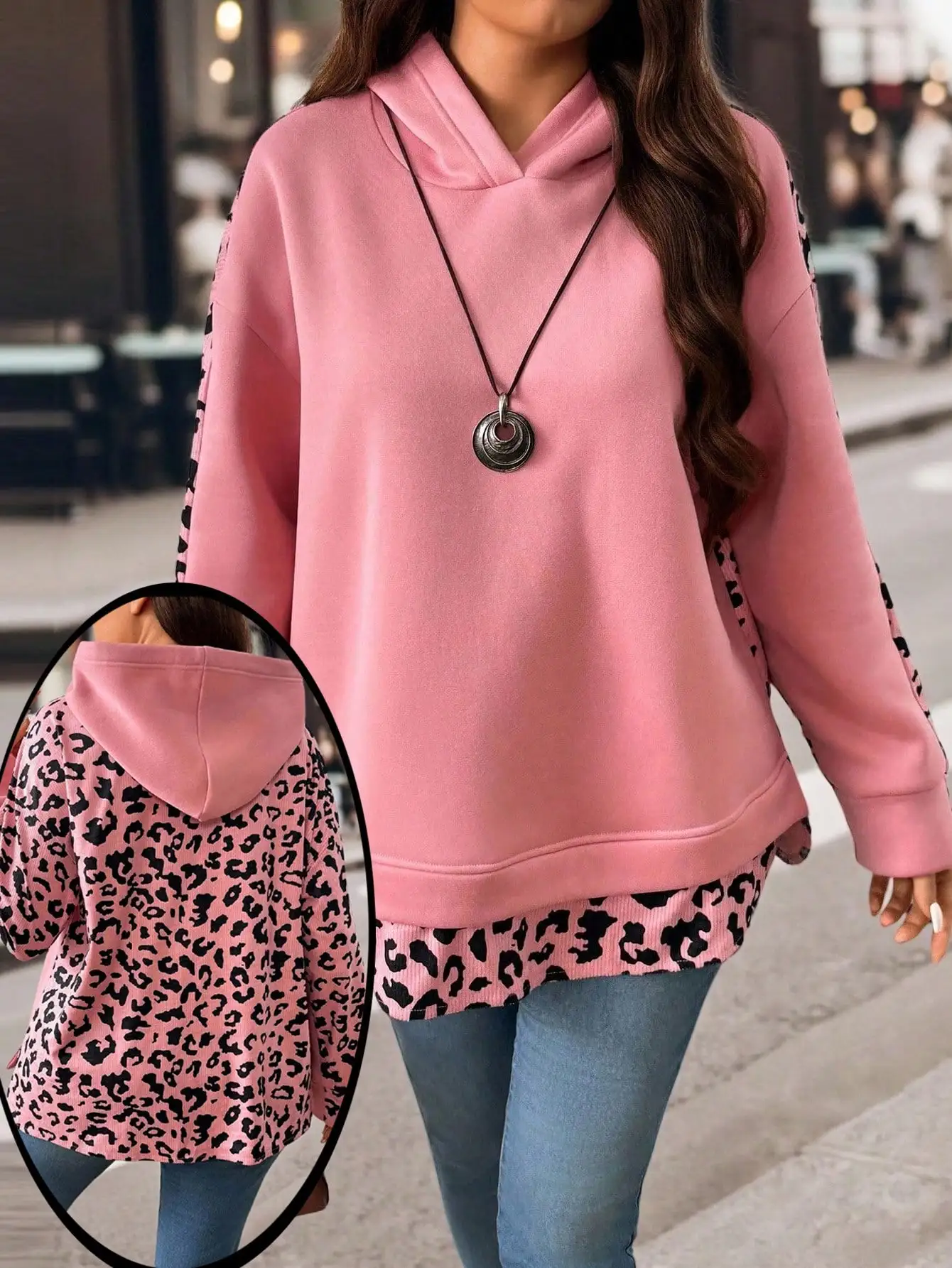 

Розовая толстовка с капюшоном и контрастным леопардовым принтом, на флисовой подкладке, свободного кроя, для осени и зимы
