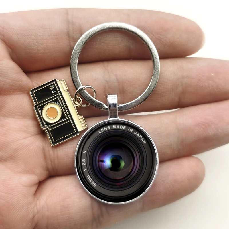 Enamel Camera Key Chain Camera Pendant with SLR Lens Photographer SLR Enthusiast Keychain Gift Between Friends