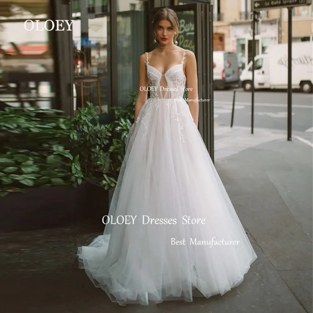 

OLOEY Elegant Beads Appliques White Tulle Wedding Dress Spaghetti Straps Floor Length Sleeveless Bridal Gown Corset Back Custom