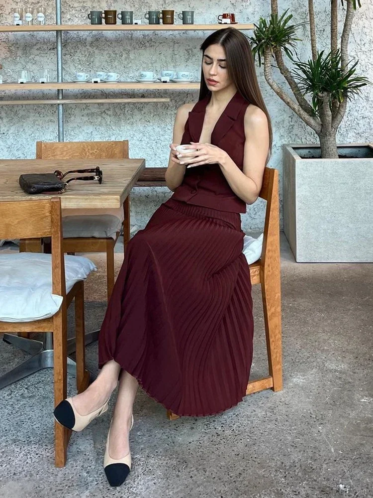 Folds Long Skirt Two Pieces Set Women\'s Notched Sleeveless Short Vest Top High Waist Solid Maxi Skirt Fashion Sets 2024