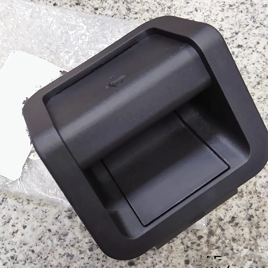 1Pc Rear Tailgate Hand Tail Door Inner Handle Close Door Box Cover Accessories DS73F434A14AG3JA6 For Ford Mondeo 2013-2021