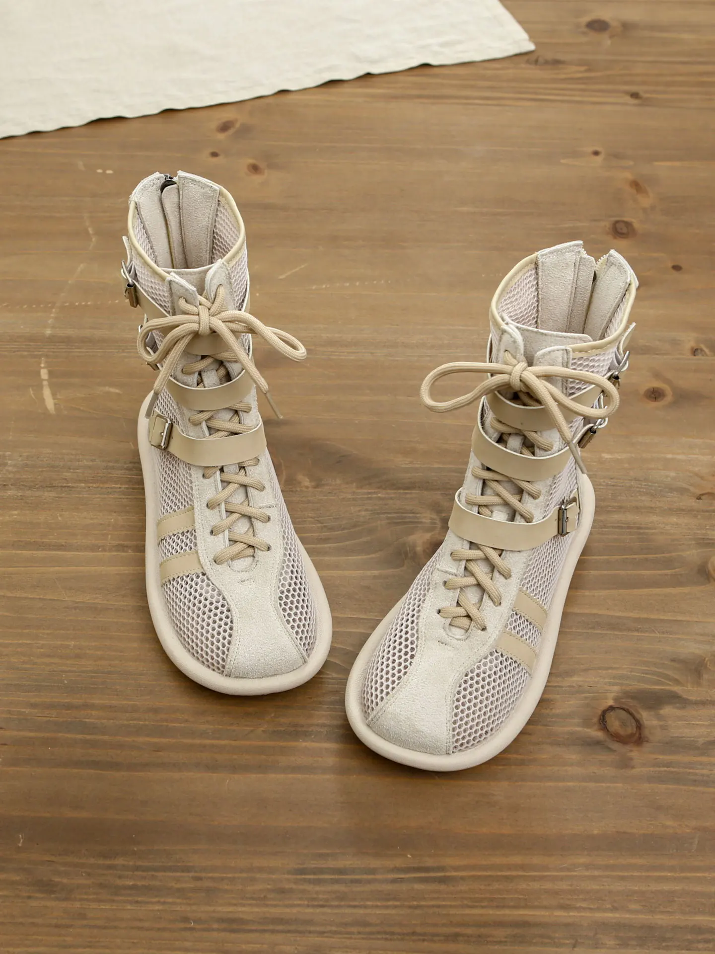 

Retro High-Top Breathable Women's Sandals Fashionable Hollow out Design Summer Flat Bottom Booties Mesh Slip-On Shoes