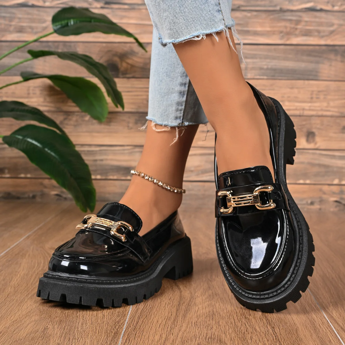 Sepatu loafers wanita model rendah, gaya Inggris terbaru musim gugur, ukuran besar, retro, sol tebal