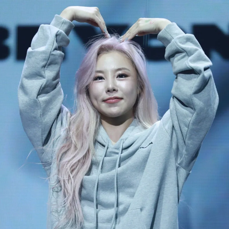 Bluza z nadrukiem MAMAMOO DING HUI REN Concert WheeInTheMood, długa bluza z kapturem, luźny krój, bawełna, wiosna 2024