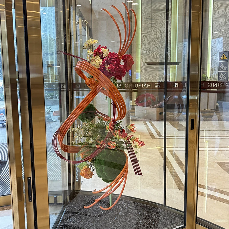 Hotel, revolving door, artificial flower, shopping mall, lobby, lobby, ornament, floor