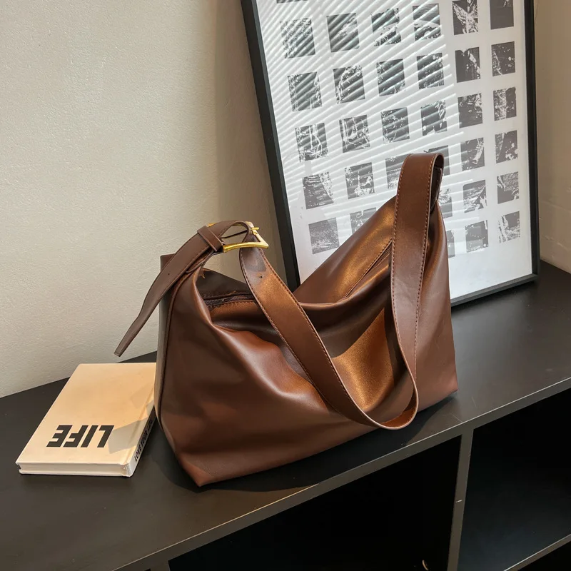 Soft Collapse Minimalist Style Versatile Travel Bag Women\'s Shoulder Bag New Trendy Women\'s Large Capacity Messenger Bag