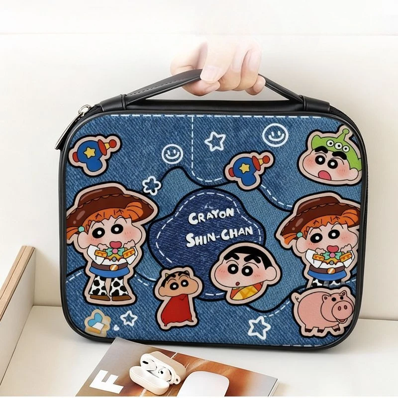 Crayon Shin-chan Nohara Hiroshi Boochan Anime Zweidimensionale Tablet-Tasche für Männer und Frauen, tragbare Handtasche zur Aufbewahrung für Studenten – Detail 2