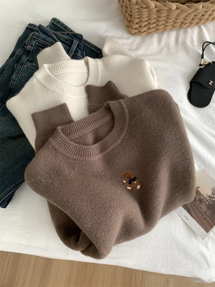 Thick Teddy Bear Embroidered Pullover Sweater Women Loose Gray Long Sleeved Knit Sweater Warm For Autumn