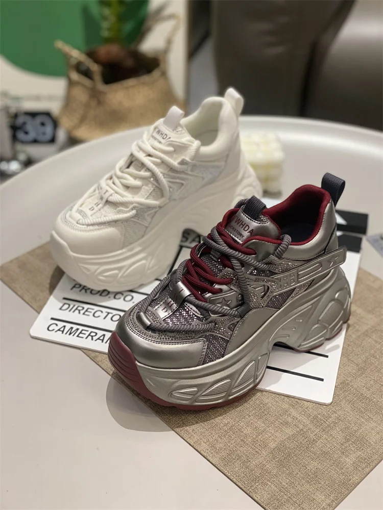 

Women's Comfortable Faionable Thi Bot Anti-Slip Sport oes Spring 2025 New Sle Heightening Casual Dad oes