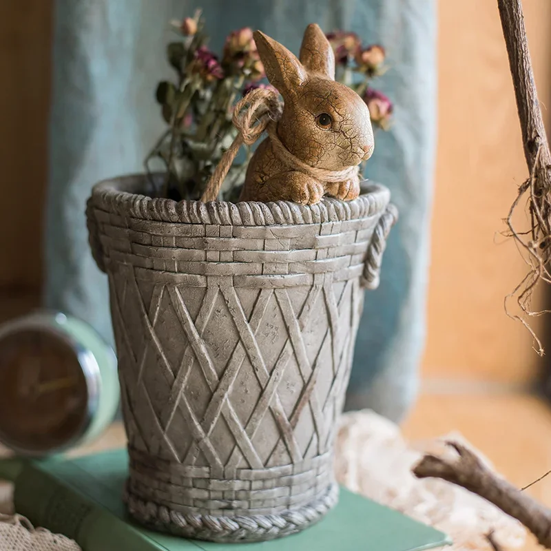 Retro Rabbit Plant Pot Resin Cachepot for Flowers Vintage American Country Indoor or Outdoor Balcony
