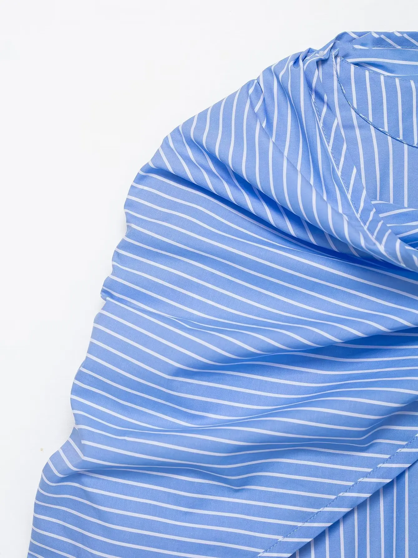 2025 Transnational Fashion: Individualistic, Feminine Style Round-Neck Striped Multifunctional Scarf Shirt