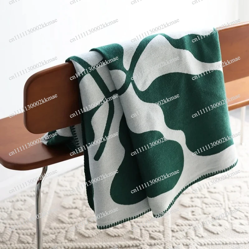 Jacquard Faux Cashmere Blanket Casual Sofa Cover Blanket Nordic Home Decor Comfortable Classic Shawl Luxury Blanket Warm New