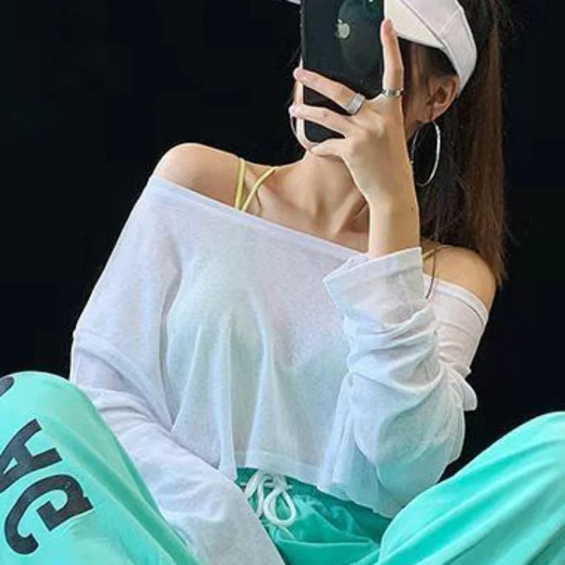 T-shirt da donna velate Hotsweet streetwear colletto obliquo casual allentato moda primaverile stile coreano top corto femminile sexy semplice quotidiano