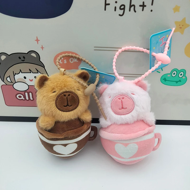 Encantador llavero de felpa con taza de café de capibara, decoración de mochila con muñeco de peluche de dibujos animados para niños