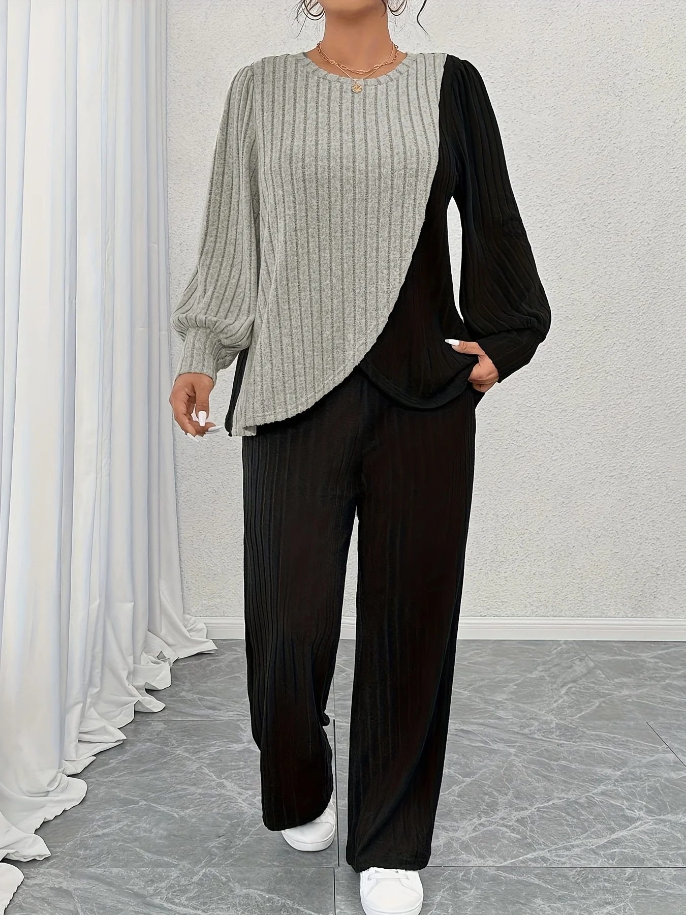 Stylish Plus Size Women's Two-Piece Set with Textured Long Sleeve Top and Wide Leg Pants