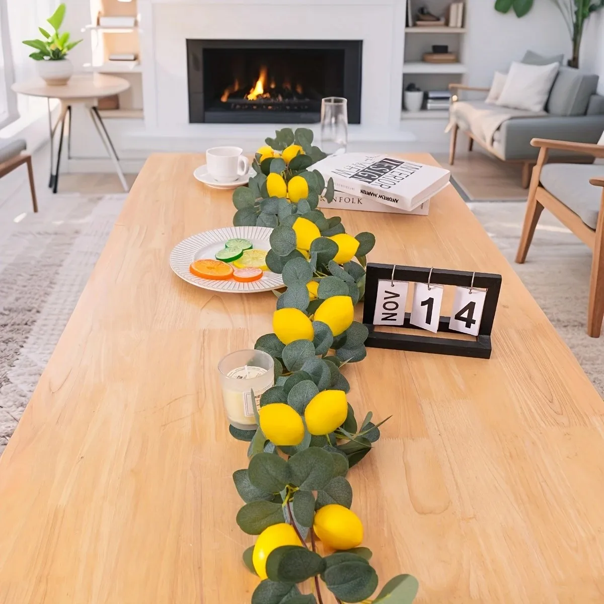 Guirlande de citron de feuilles d'eucalyptus artificielles réalistes 1 pièce - Feuilles vertes luxuriantes à faible entretien pour la saison du printemps, parfait pour Noël, cheminée, table et