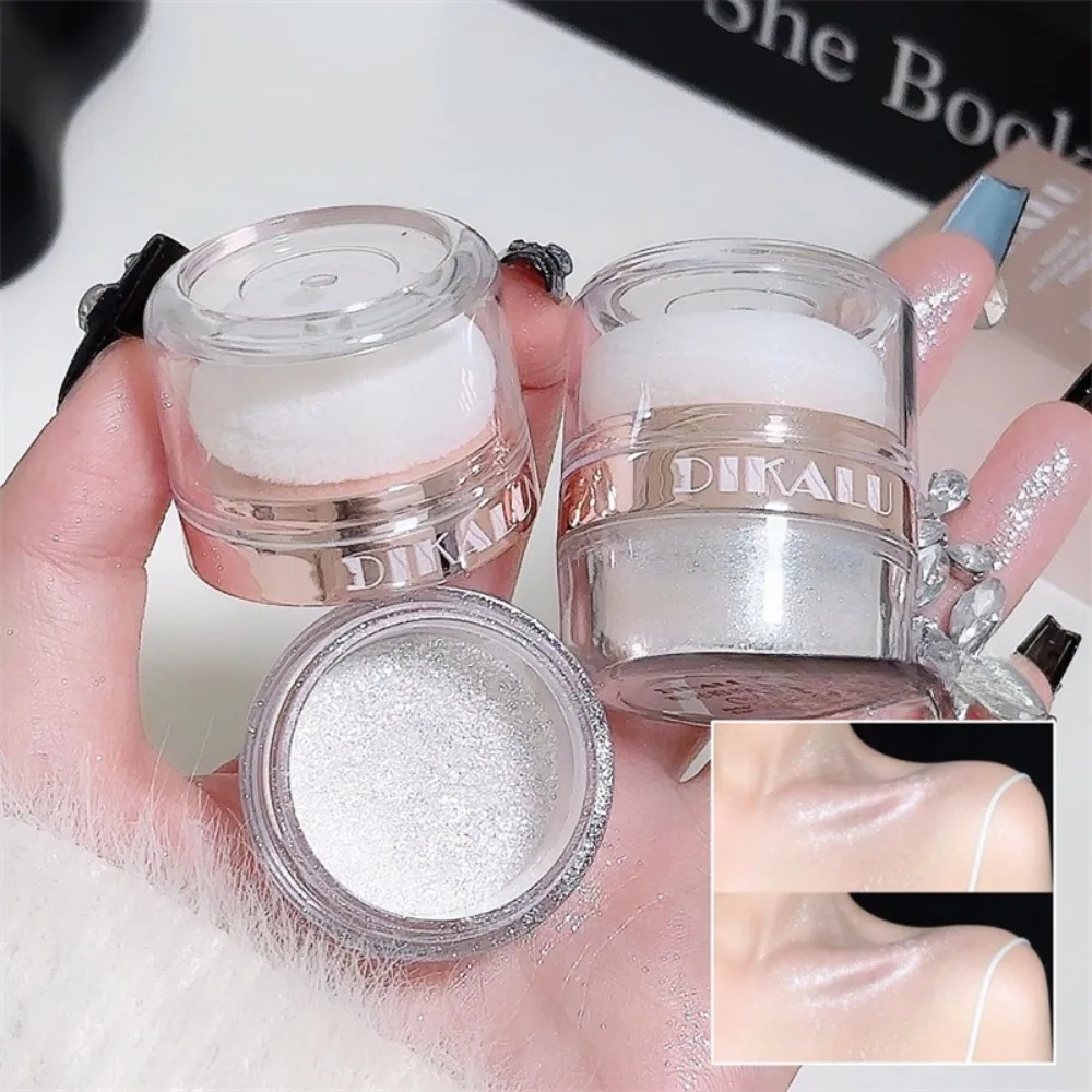 シャイニーフェアリーマジックダストパッティングパウダーはハイライターだけではありません。 体に塗ると鎖骨が光ります。 ホー