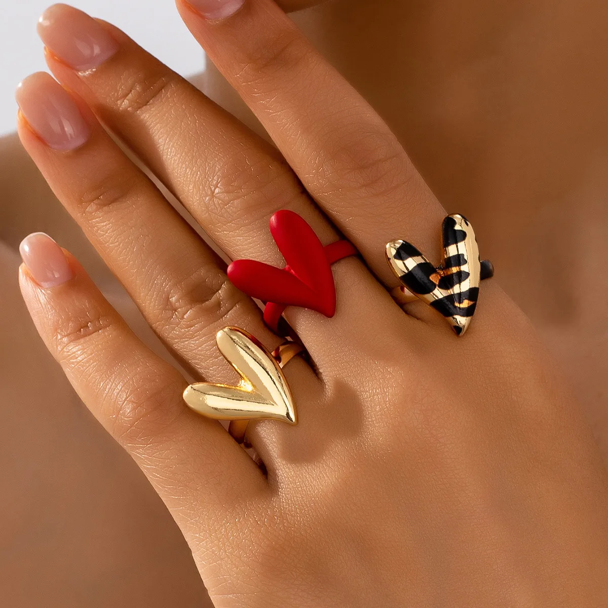 3 Pairs Elegant Design Metallic Enamel Leopard Love Heart Rings Sets Suitable for Party Valentine's Day Give To A Friend Gifts