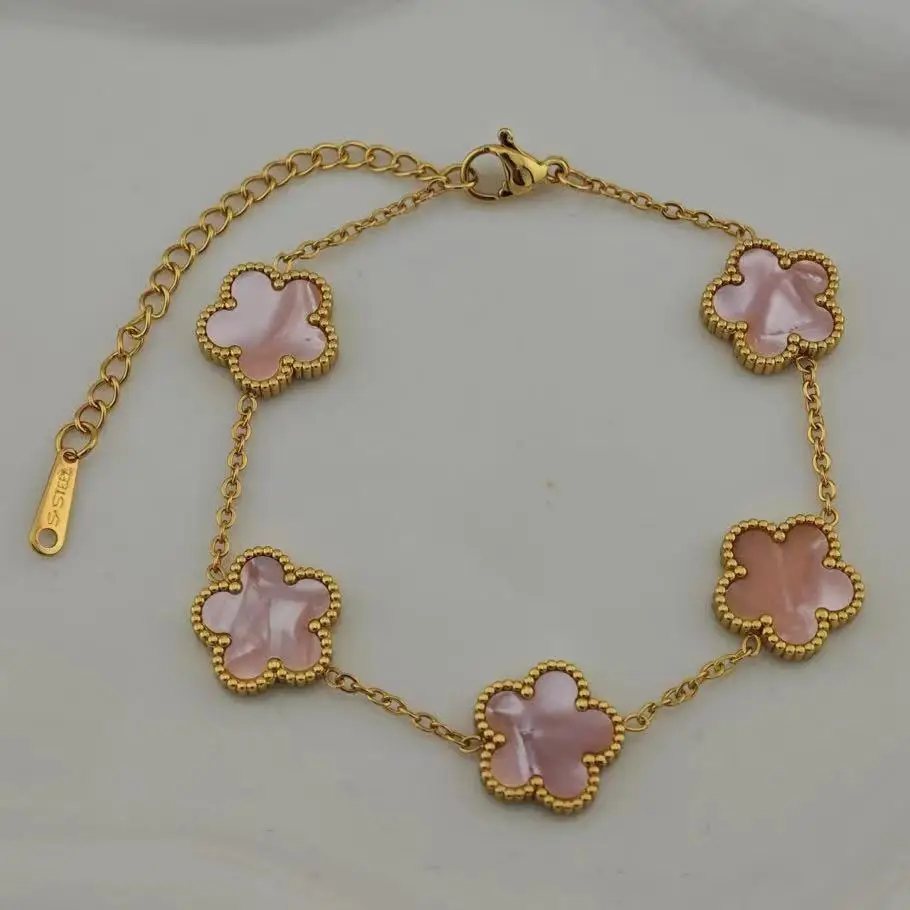 #3 Trending Gold Bracelets Right Now