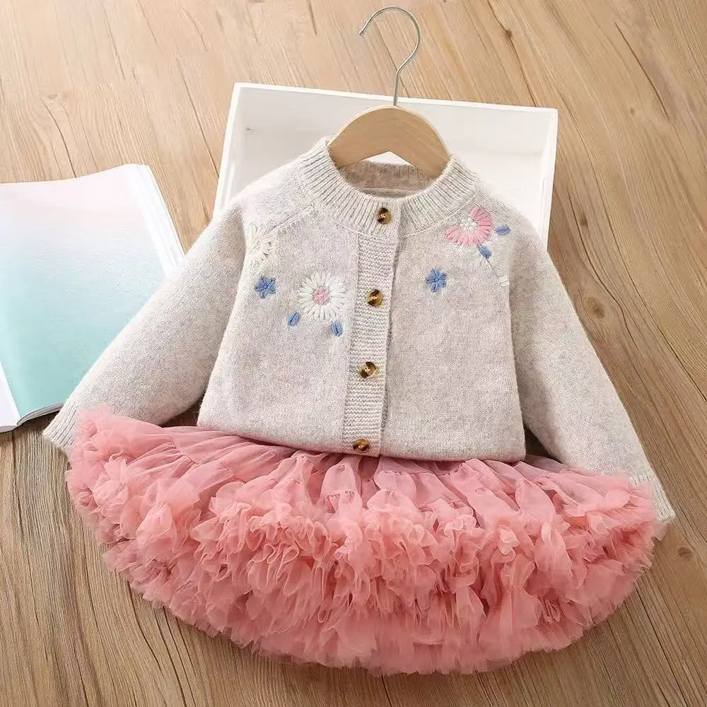 

2026 New Korean Style Girls Autumn Knit Cardigan Dress Sweet Handmade Floral Embroidered Knitwear for 90-130cm