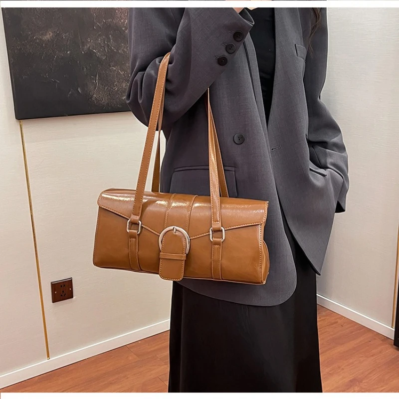 

2025 new fashion quality retro baguette bag temperament trend elegant atmosphere shoulder armpit horizontal square women's bag