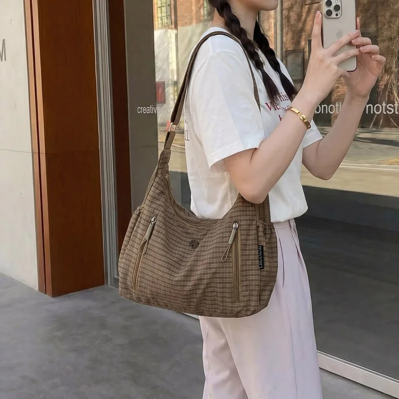 Korean Canvas Women Shoulder Crossbody Bag Harajuku Female Student Messenger Fashion Cloth Handbag for Girl 2026 Bookbag Travel view 4