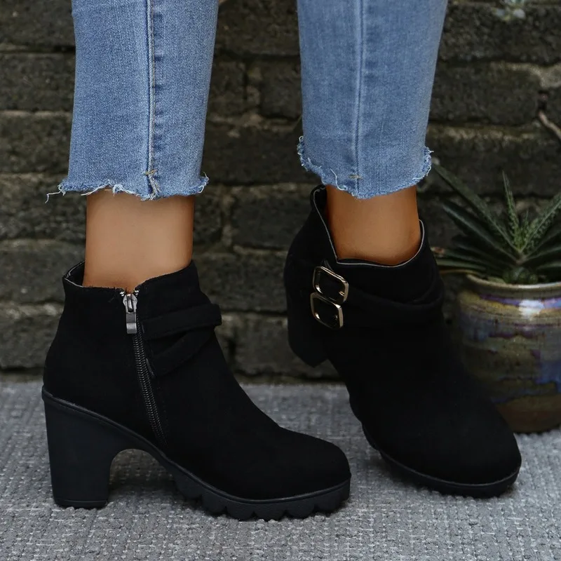 

2025 New Women's Fashion High Heel Solid Suede Thick Heel Boots Side Zipper Short Tube Round Toe Casual Side Buckle Decoration